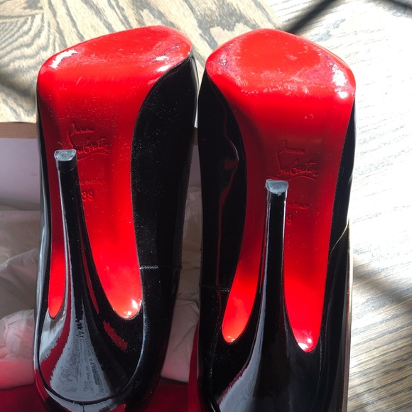 Christian Louboutin’s. Size 39 - Picture 7 of 10